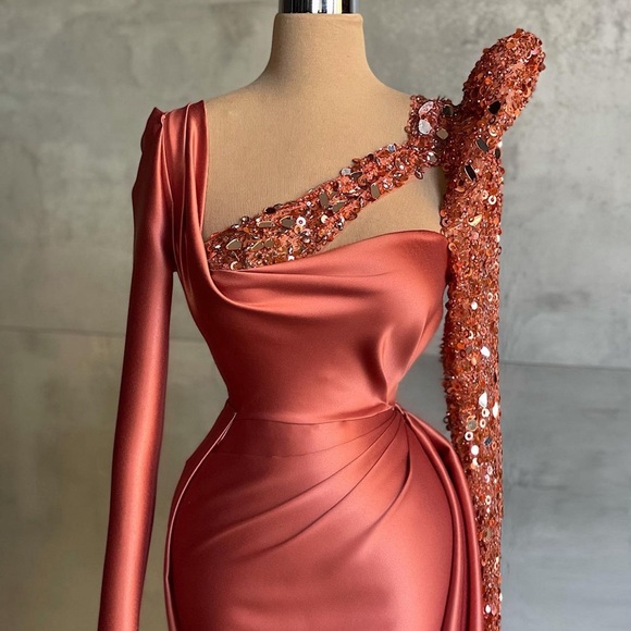 Prom dress size 8 - Picture 2 of 16